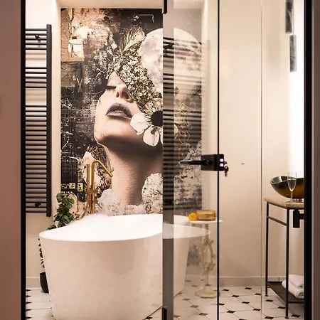 Old Town Charm & Chic With Private Hydromassage Hot Tub By Downtown